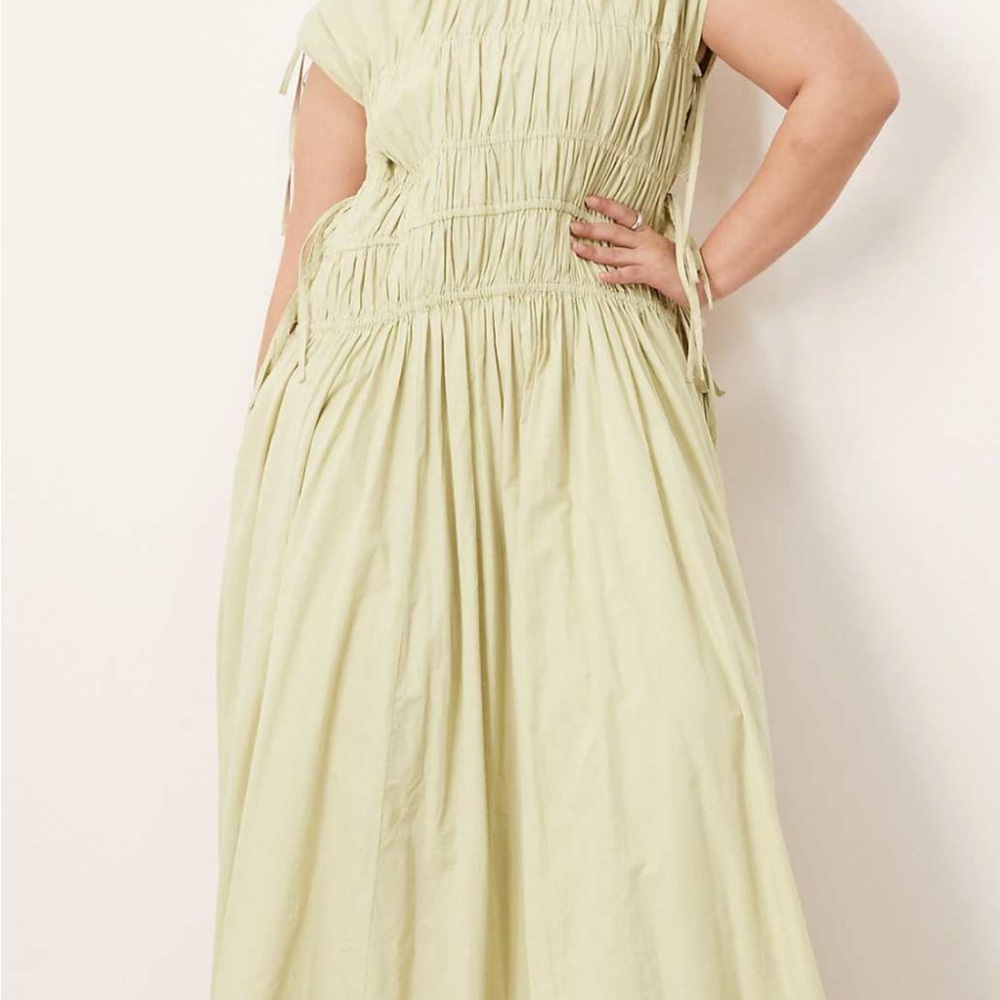 Elegant Light Green Dress